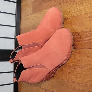 Women's Sorel Evie pull-on boots